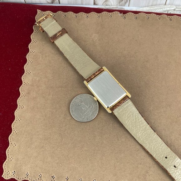 Beautiful Vintage Giordano Tank Style Retro Art Deco Watch - Picture 6 of 7